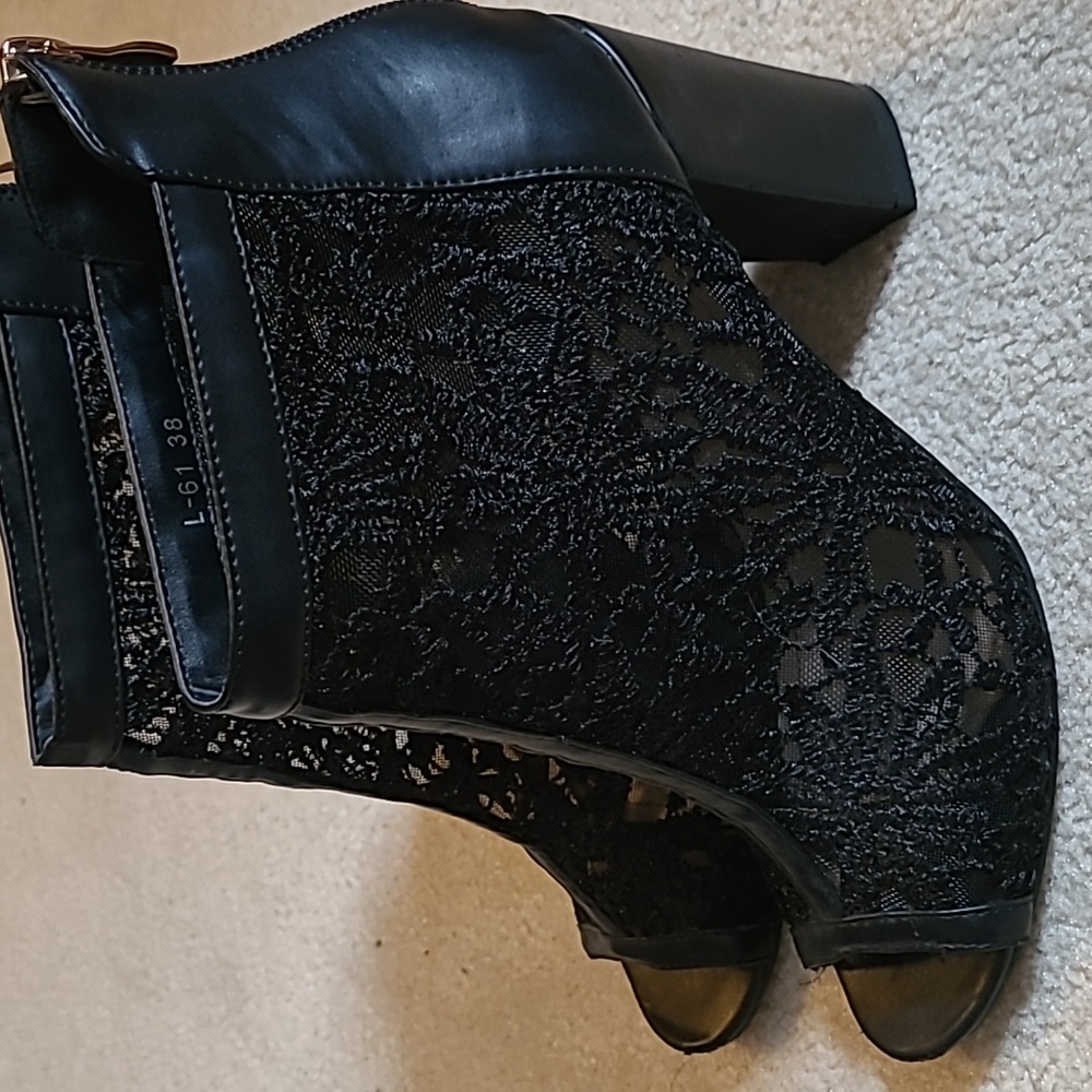 Creamy Moda Boots